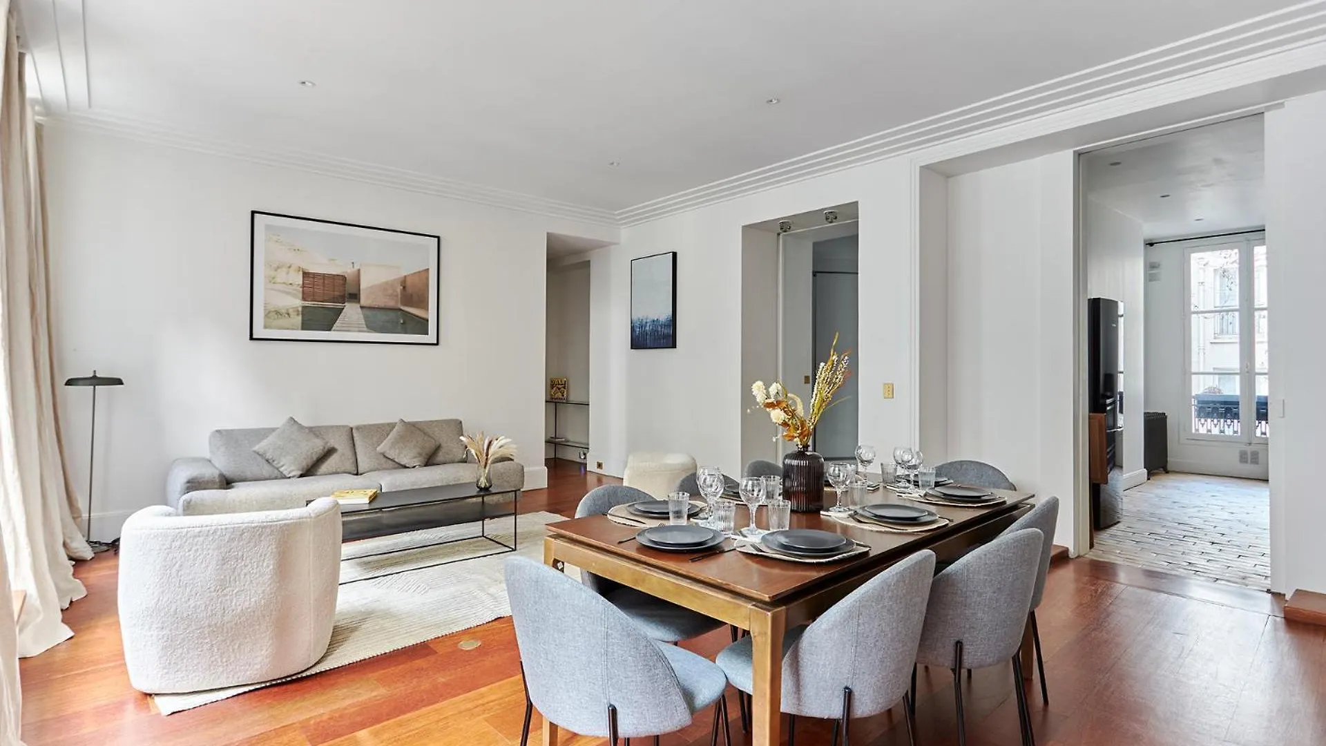 Louvre By Prestige Apartment